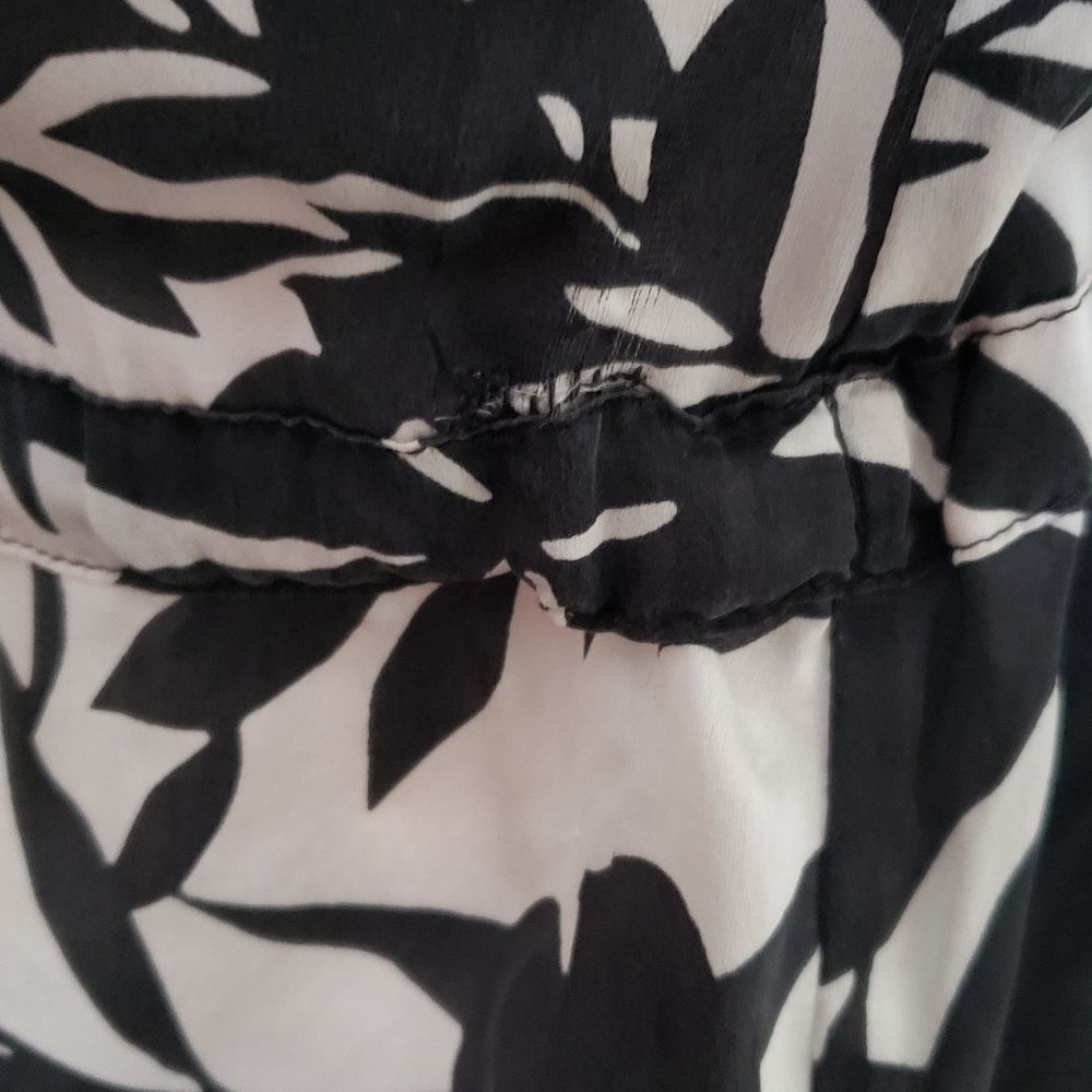 Alfani Silk Ruffle Print Blouse  Size 10 - Picture 7 of 8